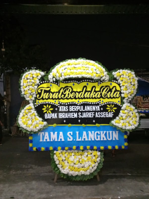Papan Bunga Duka di Makasari